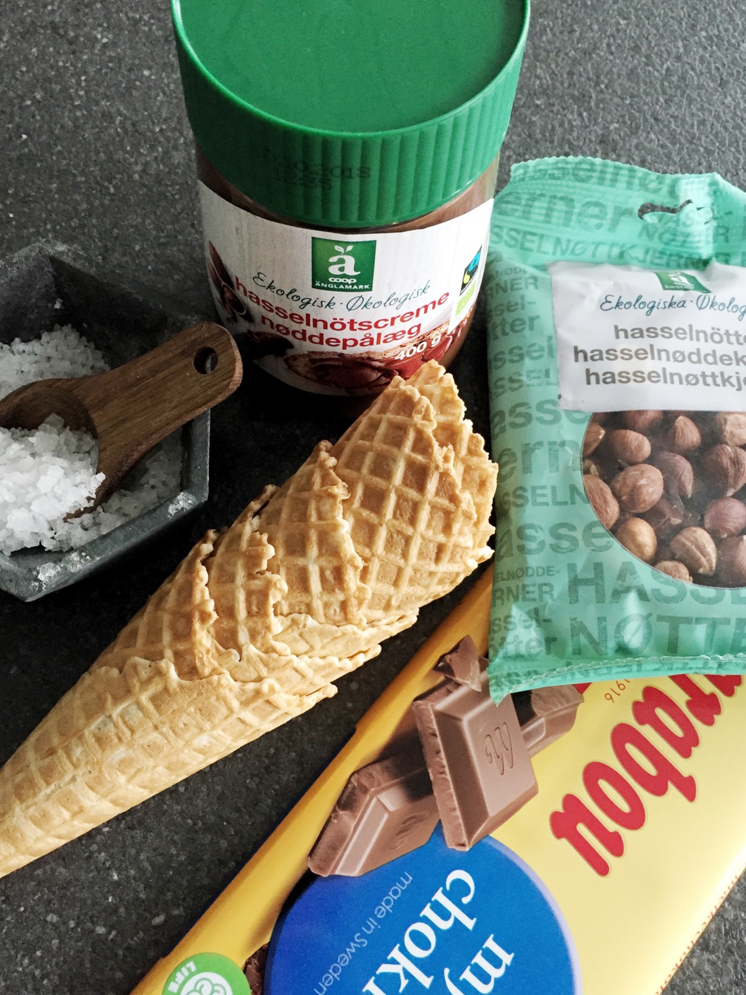 Ingredienser til hjemmelavet Ferrero Rocher